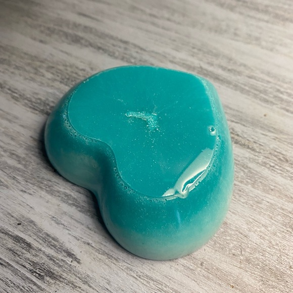 Tiedye Heart Dish - Teal and White Swirl Heart Tray - Jewelry Dish - Handmade - Picture 10 of 10